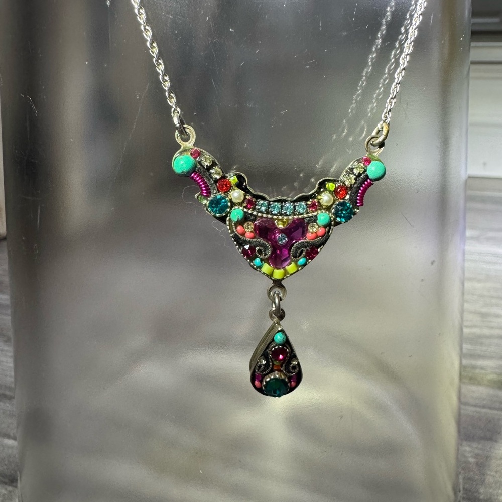 Vintage Firefly Necklace - Picture 2 of 8